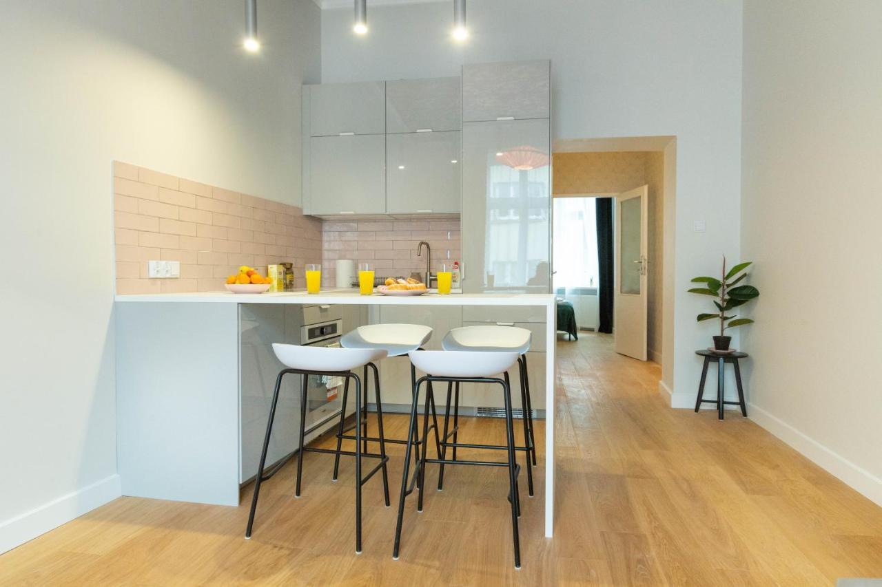 Glamorous And Brand New 2 Bedroom Краків Екстер'єр фото