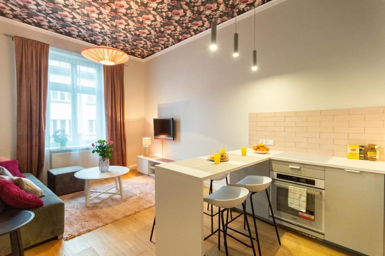 Glamorous And Brand New 2 Bedroom Краків Екстер'єр фото